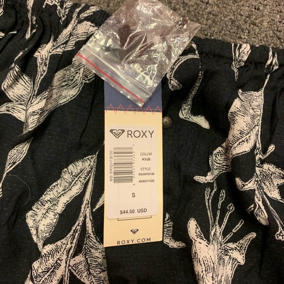 Formal off the shoulder long sleeve top - Picture 2 of 2